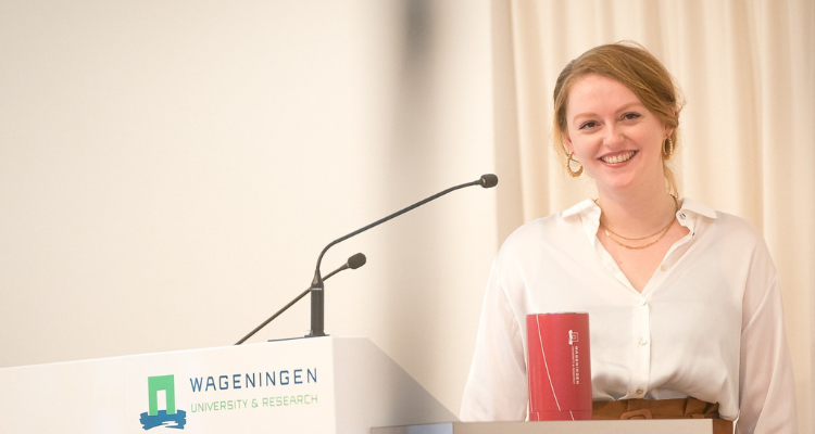 Berber Dorhout having a speech at WUR