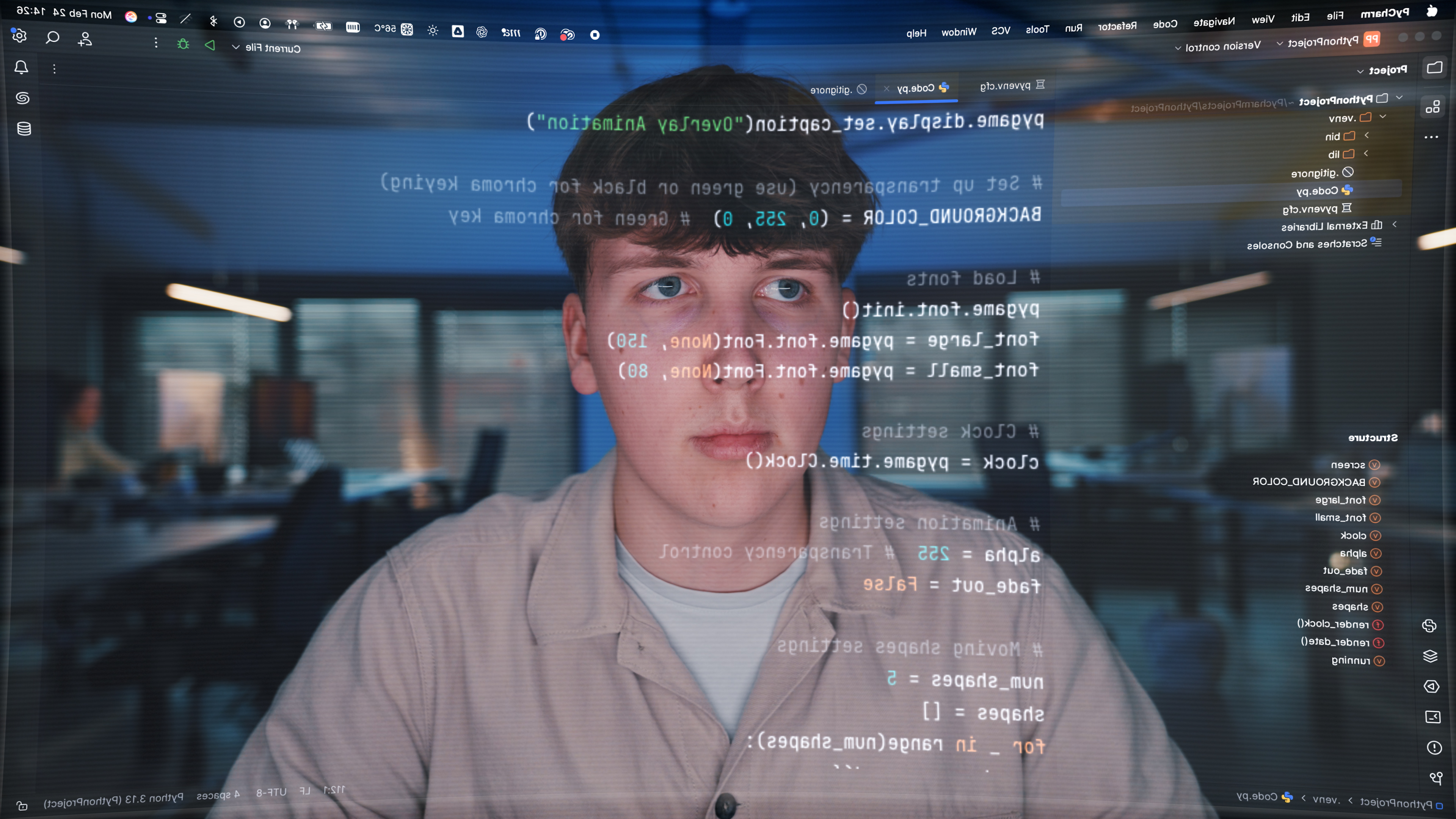Man is aan het programeren
