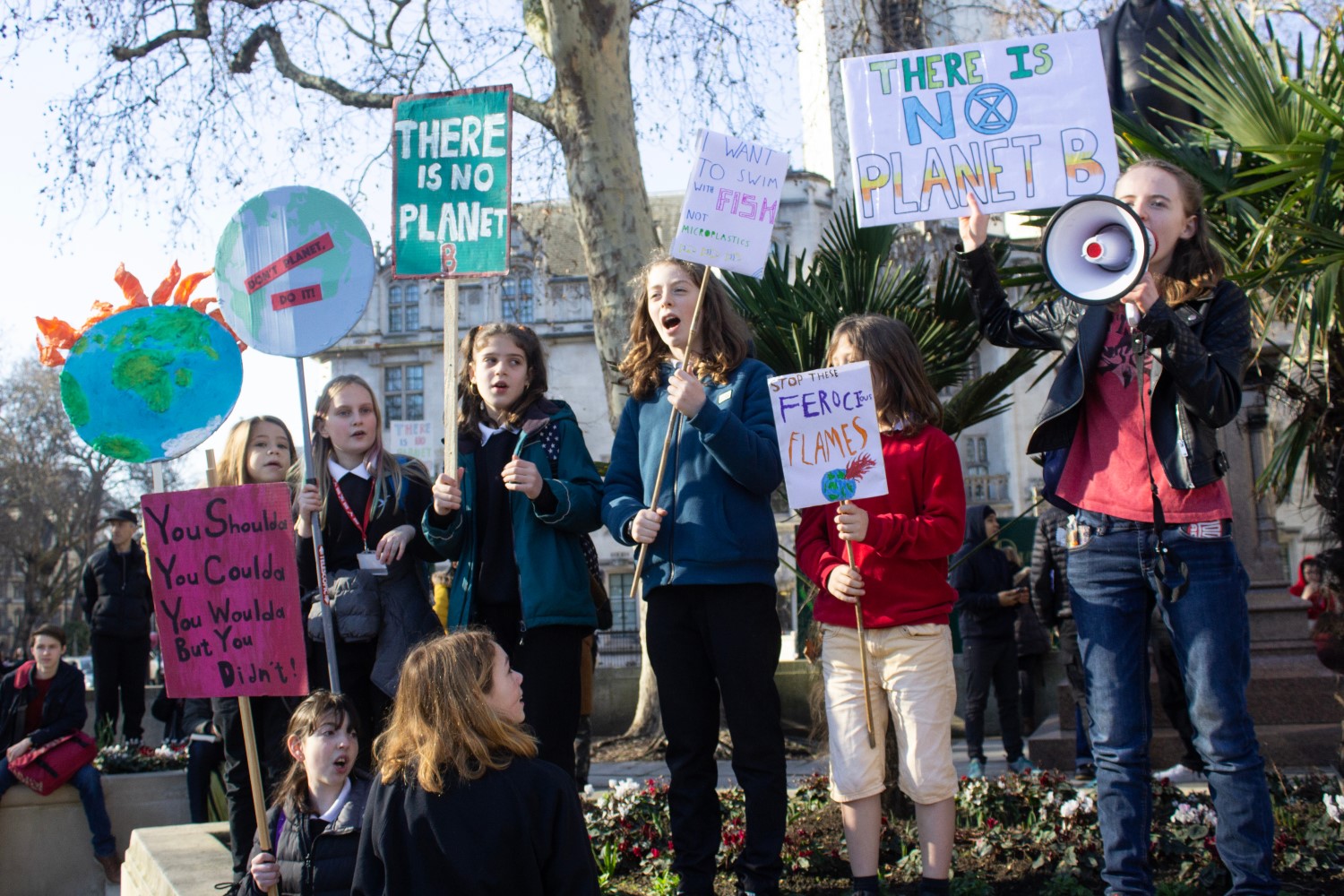 Children demonstrating for climate