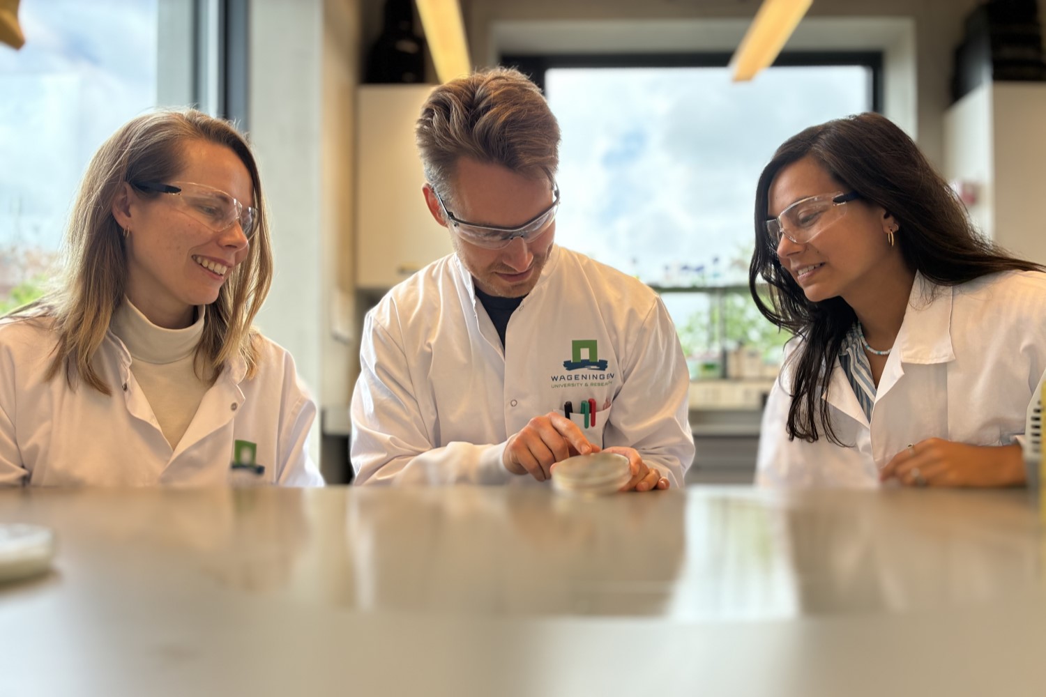 onderzoekers in het lab