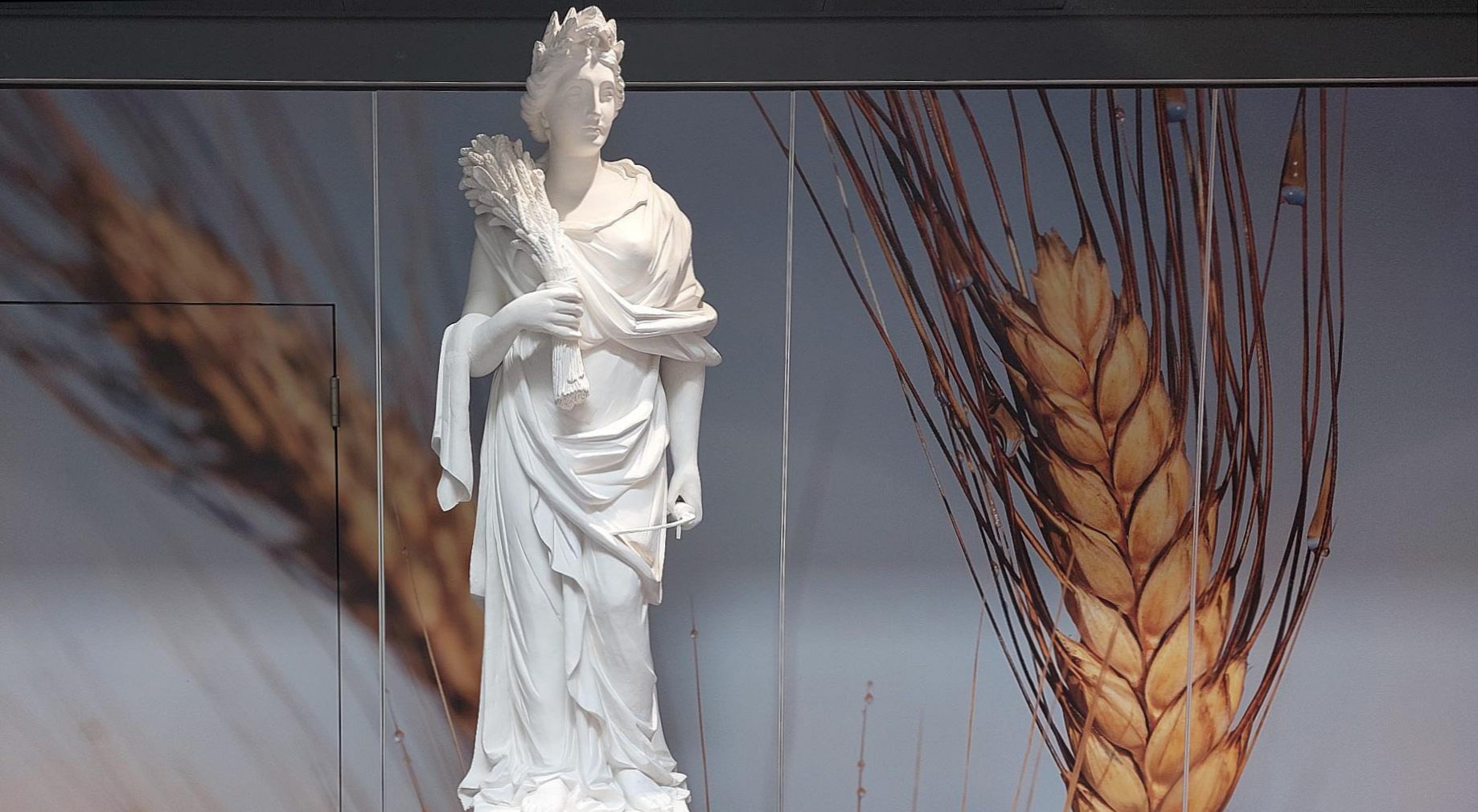 Statue of Ceres in Atlas