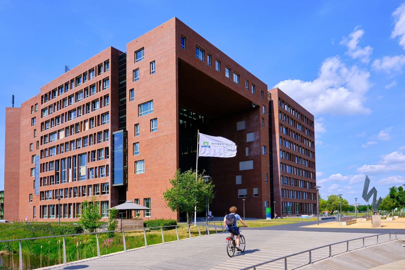 Foto van Forumgebouw op Wageningen Campus