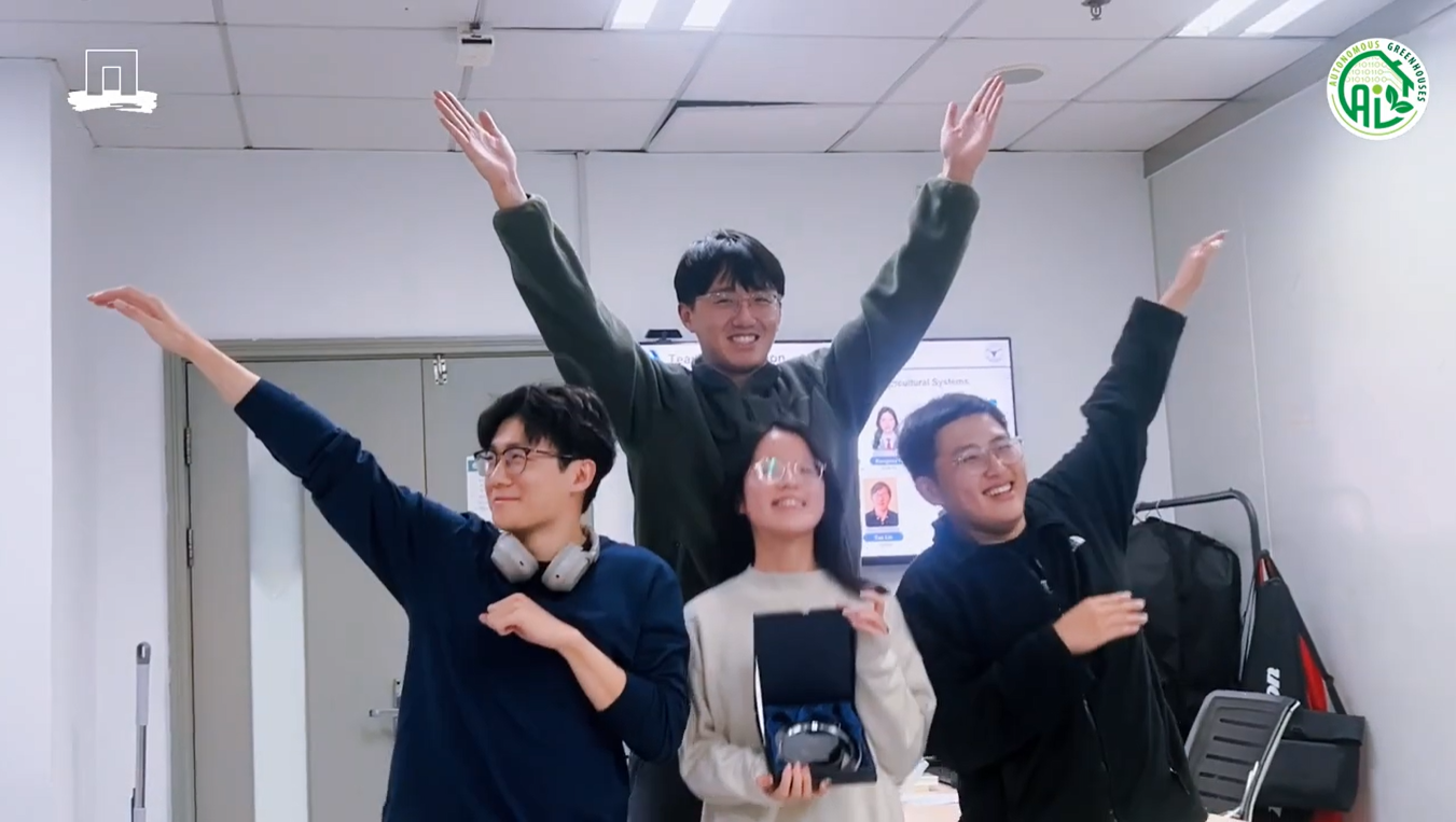 Meet team IDEAS, winner of the 4th Autonomous Greenhouse Challenge!